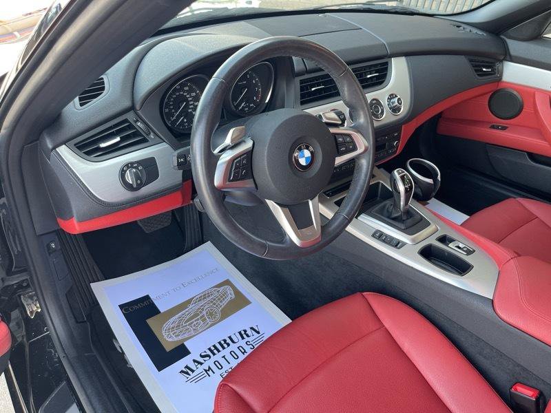 Used 2009 BMW Z4 sDrive35i RWD image 26