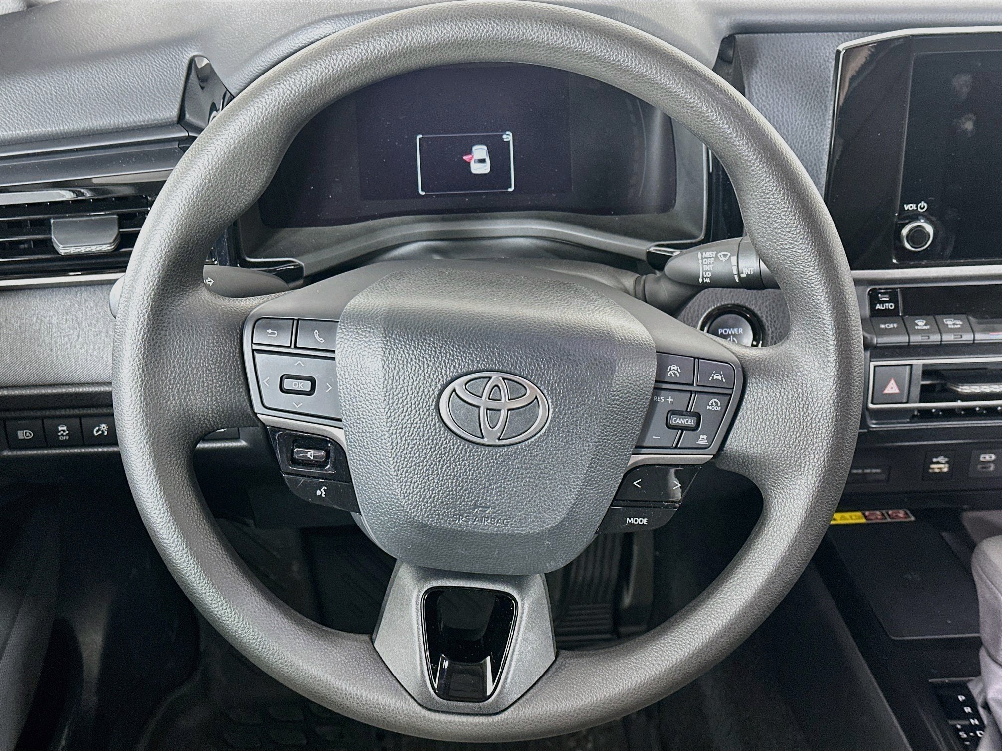 Used 2025 Toyota Camry LE FWD image 18