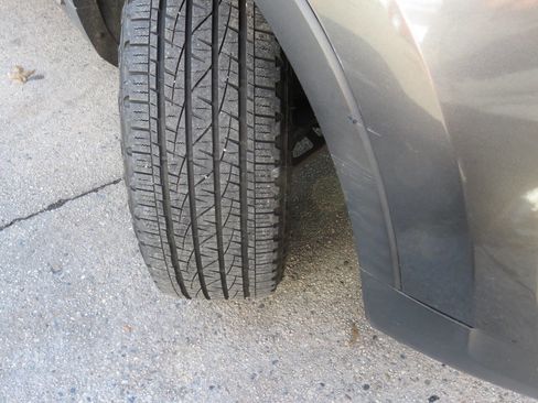 Used 2016 Ford Explorer XLT w/ Equipment Group 202A image 31