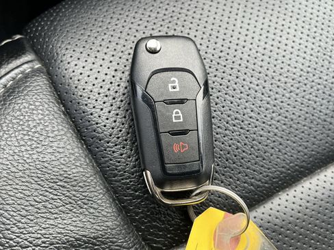 Used 2017 Ford F250 Lariat w/ Chrome Package image 28