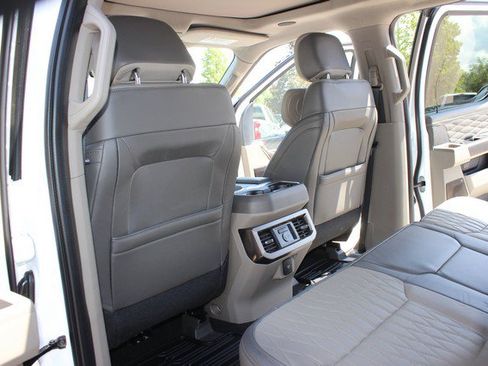 Used 2025 Ford F350 Platinum w/ Platinum Plus Package AWD/4WD image 18
