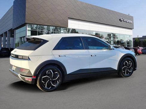 Certified 2024 Hyundai Ioniq 5 SEL RWD image 2