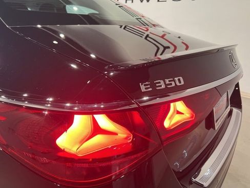 Used 2025 Mercedes-Benz E 350 4MATIC Sedan image 44