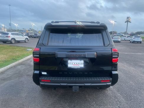 New 2026 Toyota 4Runner SR5 image 6