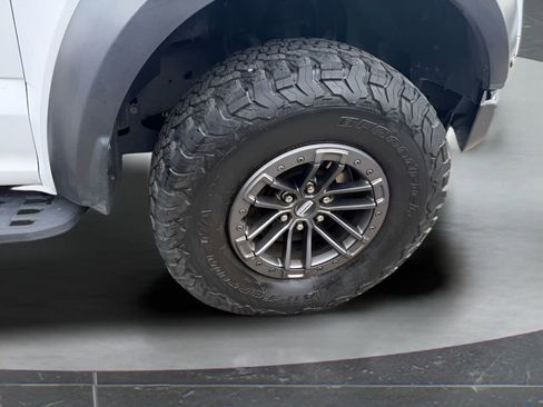 Used 2019 Ford F150 Raptor w/ Equipment Group 802A Luxury image 14