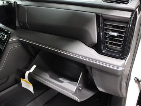 New 2026 GMC Sierra 1500 AT4X image 31