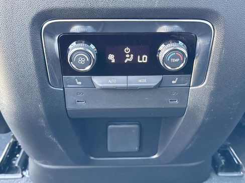 Used 2025 Chevrolet Tahoe Premier image 31