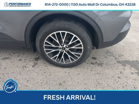 Used 2024 Ford Escape SE image 11