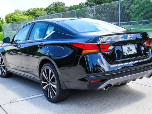Used 2021 Nissan Altima 2.5 SR w/ SR Premium Package AWD/4WD image 18