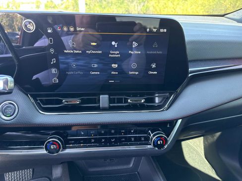 Used 2025 Chevrolet Equinox RS FWD image 23