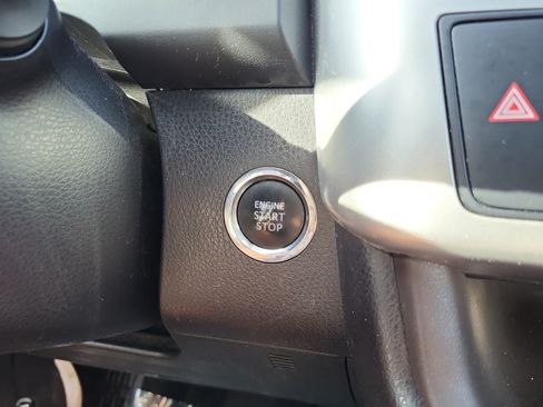 Used 2017 Toyota Highlander Limited AWD/4WD image 35