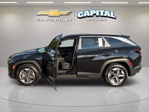 Used 2025 Hyundai Tucson SEL FWD image 9