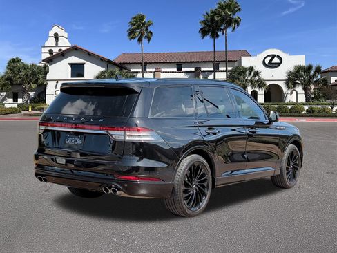 Used 2024 Lincoln Aviator Reserve w/ Equipment Group 201A image 2