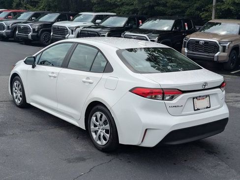 Used 2023 Toyota Corolla LE FWD image 5