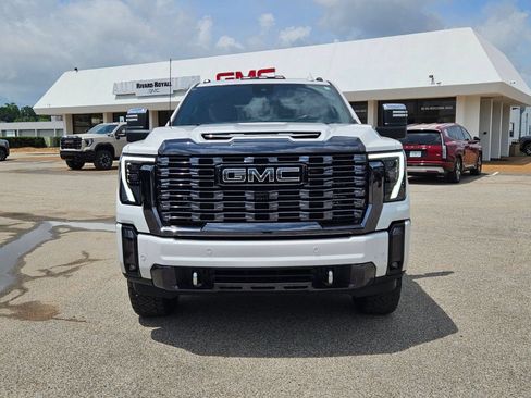 Used 2024 GMC Sierra 2500 Denali Ultimate AWD/4WD image 9