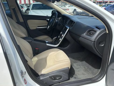 Used 2017 Volvo S60 T5 Inscription FWD image 26