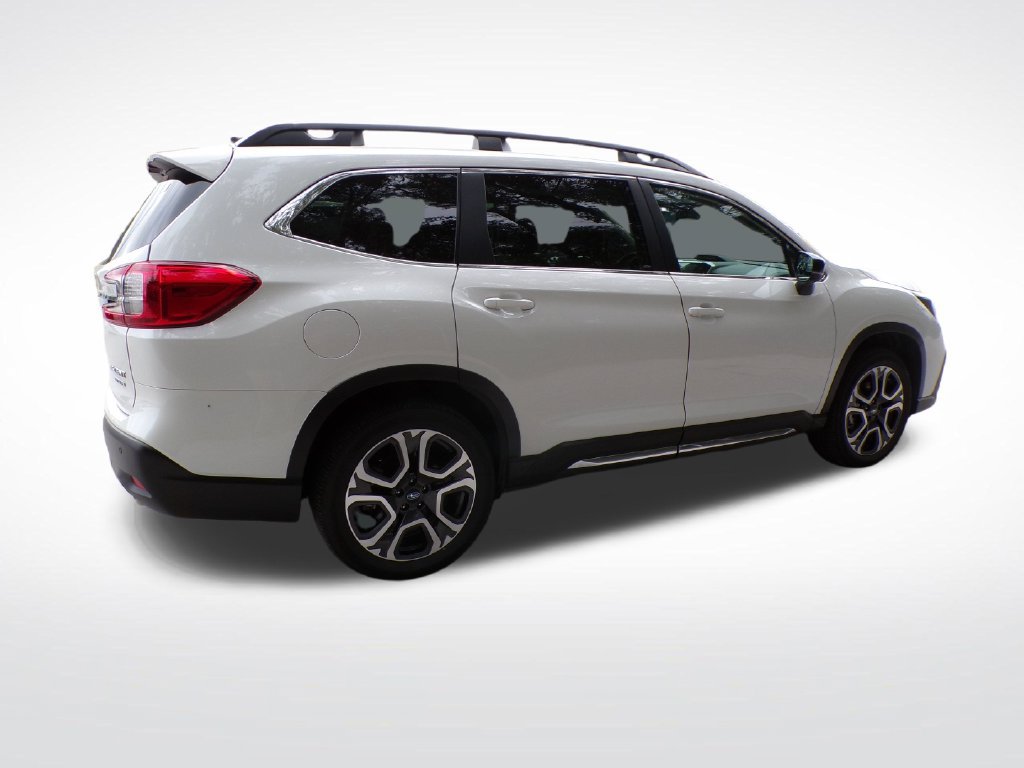 Used 2026 Subaru Ascent Limited w/ Popular Package #2 AWD/4WD image 8