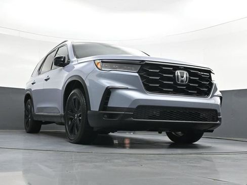 Used 2025 Honda Pilot Black Edition image 38