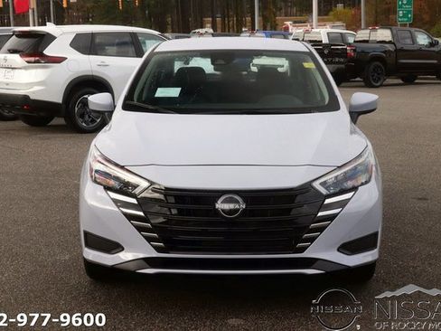 New 2025 Nissan Versa SV image 2