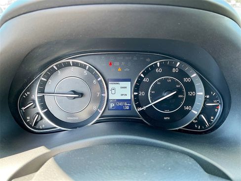 Used 2020 Nissan Armada SL w/ Premium Package image 10