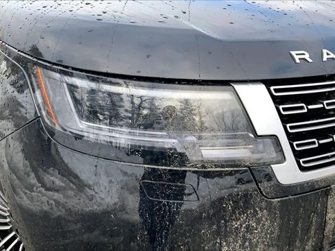 Used 2025 Land Rover Range Rover Autobiography image 25