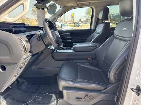 Used 2025 Ford Expedition Max Platinum AWD/4WD image 10