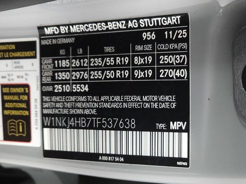 Certified 2026 Mercedes-Benz GLC 300 4MATIC image 37