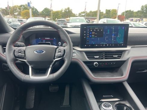 Certified 2025 Ford Explorer ST-Line image 21