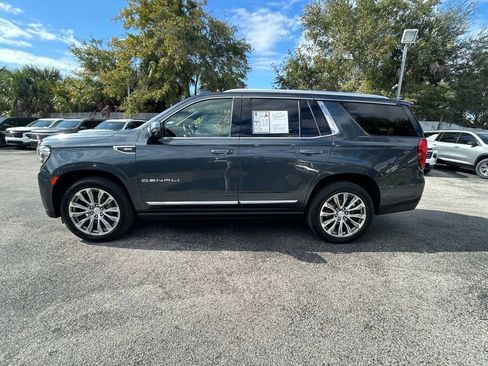 Used 2021 GMC Yukon Denali w/ Denali Premium Package image 4