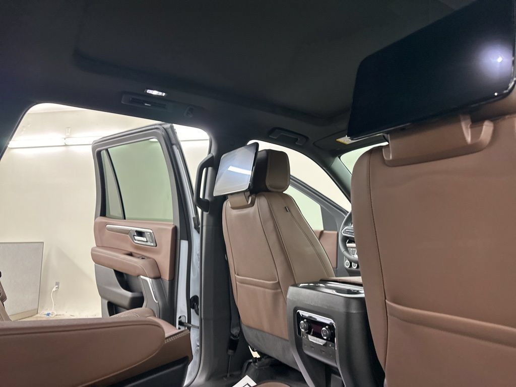 New 2026 Chevrolet Tahoe High Country AWD/4WD image 22