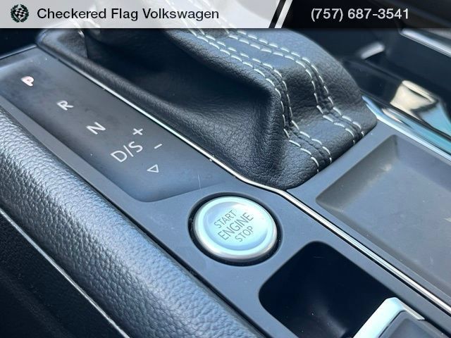 Used 2023 Volkswagen Atlas SE w/ Black Wheel Package FWD image 42