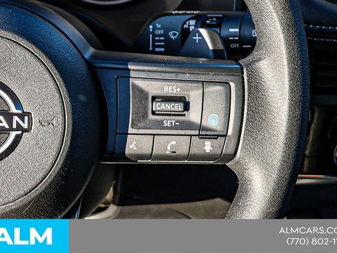 Used 2024 Nissan Rogue SV image 27