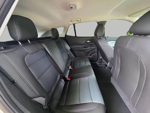 New 2026 Chevrolet Trax LT w/ LT Convenience Package FWD image 8