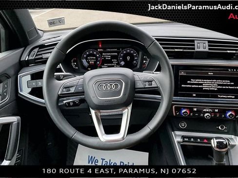 Used 2025 Audi Q3 2.0T Premium w/ Convenience Package image 5