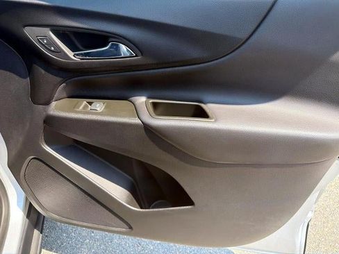 Certified 2022 Chevrolet Equinox LT AWD/4WD image 9