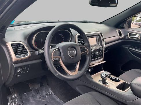 Used 2015 Jeep Grand Cherokee Laredo w/ Quick Order Package 23E RWD image 16