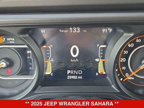Used 2025 Jeep Wrangler Unlimited Sahara AWD/4WD image 30
