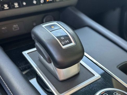 Used 2024 Mitsubishi Outlander FWD image 30