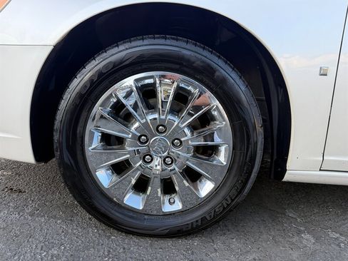 Used 2009 Buick Lucerne CXL w/ Driver Confidence Package image 9