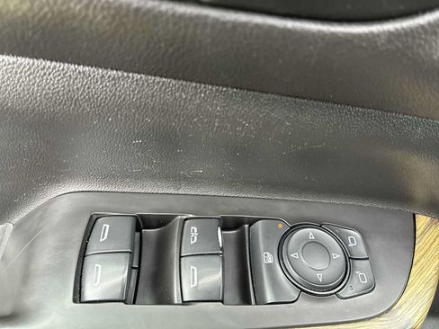 Used 2019 GMC Acadia Denali w/ GMC Pro Grade Package AWD/4WD image 15