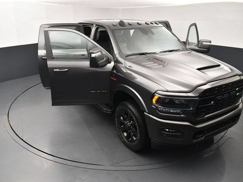 Used 2024 RAM 3500 Limited AWD/4WD image 25
