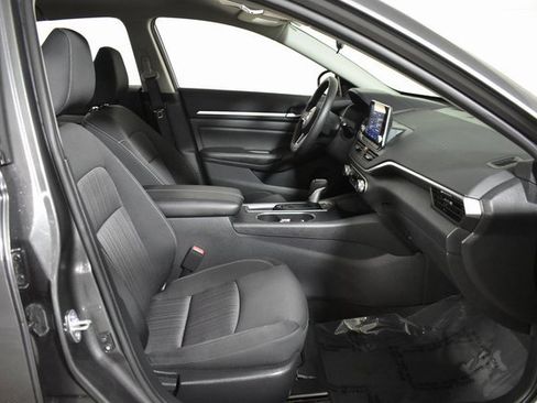 Used 2022 Nissan Altima 2.5 SV image 34