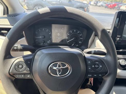 Used 2024 Toyota Corolla LE FWD image 25