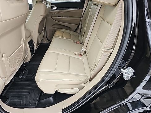 Certified 2020 Jeep Grand Cherokee Limited w/ Premium Lighting Group image 18