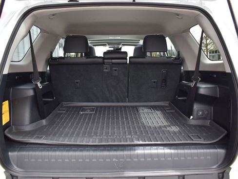 Used 2024 Toyota 4Runner SR5 Premium w/ Moonroof Package AWD/4WD image 21