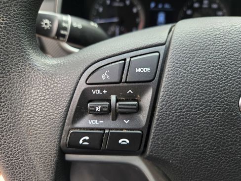 Used 2021 Hyundai Tucson SEL FWD image 12