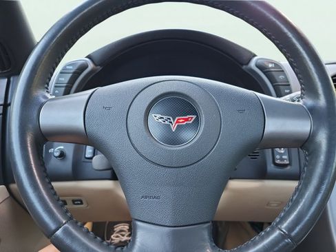 Used 2006 Chevrolet Corvette Convertible w/ Preferred Equipment Group RWD image 21