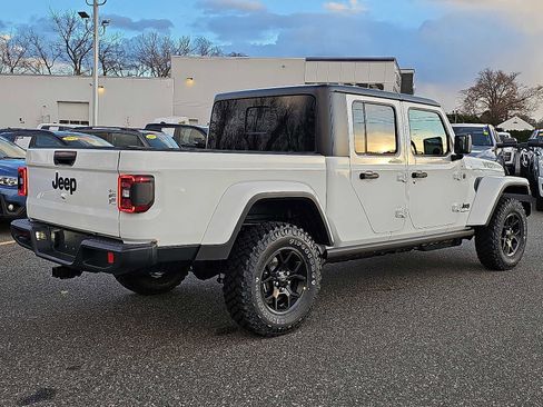 New 2026 Jeep Gladiator Sport image 4