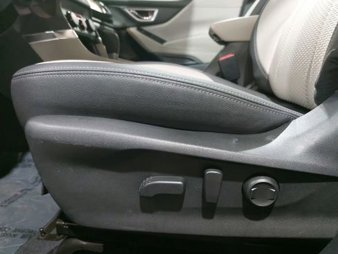 Used 2024 Subaru Forester Premium AWD/4WD image 27