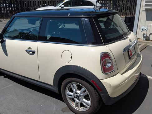 Used 2013 MINI Cooper Hardtop FWD image 2